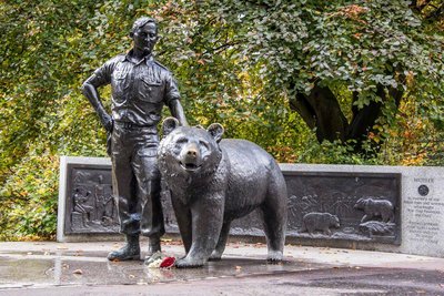 병사 곰 보이텍 기념비 (보이텍 더 솔저 베어 메모리얼)
